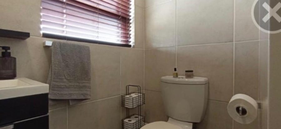  Bedroom Property for Sale in Greenstone Hill Gauteng