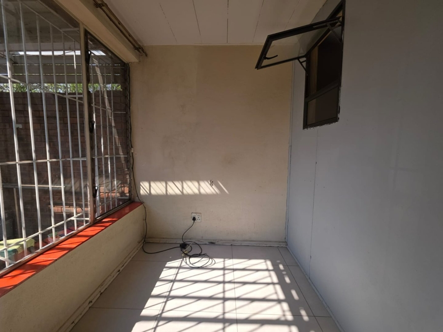 1 Bedroom Property for Sale in Casseldale Gauteng