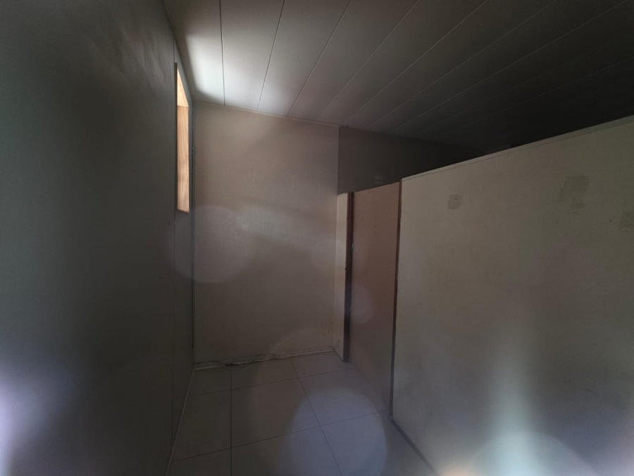 1 Bedroom Property for Sale in Casseldale Gauteng