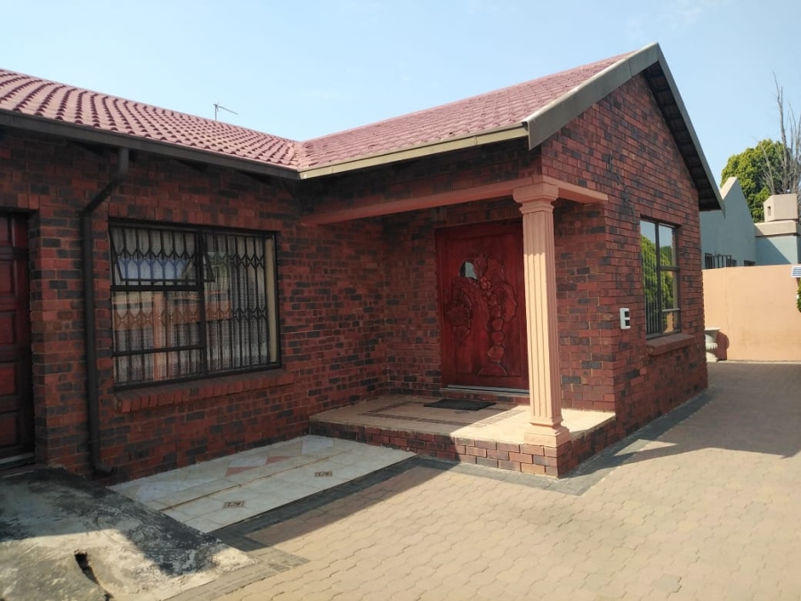 3 Bedroom Property for Sale in Kagiso Gauteng