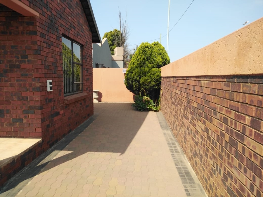 3 Bedroom Property for Sale in Kagiso Gauteng