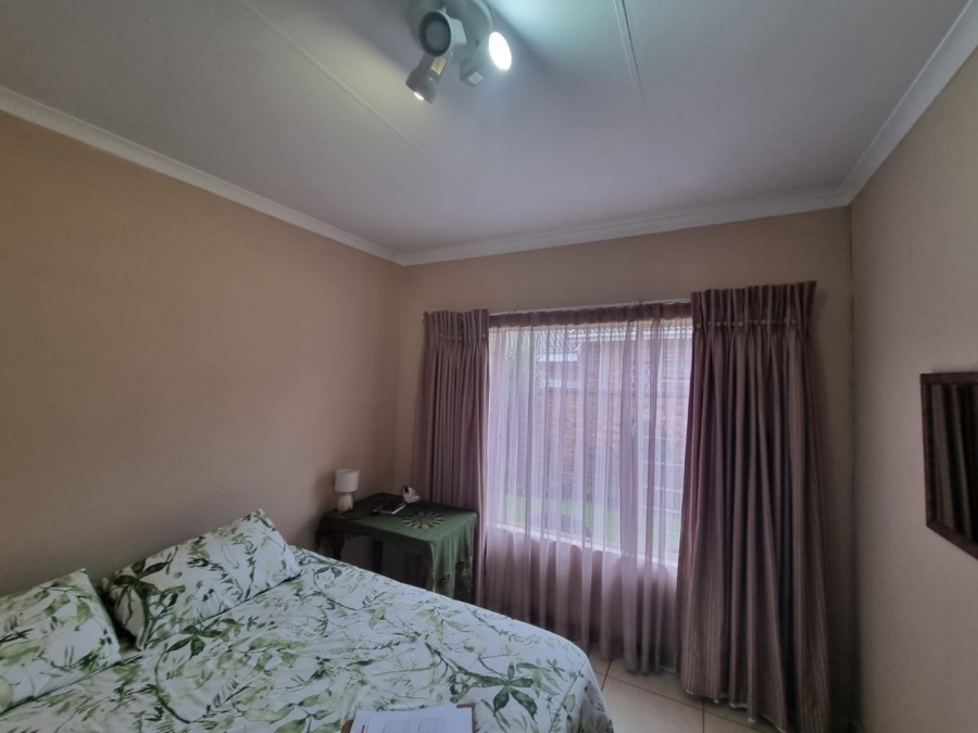 To Let 3 Bedroom Property for Rent in Mayfield Park Gauteng