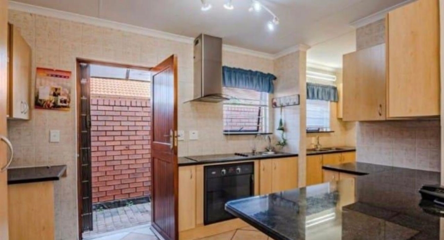  Bedroom Property for Sale in Menlyn Gauteng