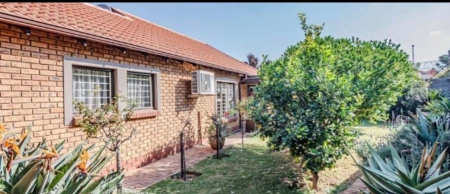  Bedroom Property for Sale in Menlyn Gauteng