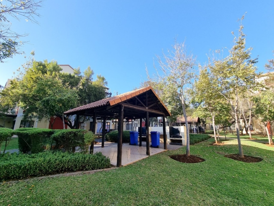 1 Bedroom Property for Sale in Oukraal Estate Gauteng