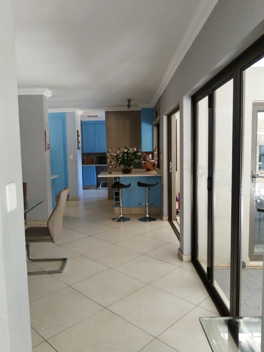 4 Bedroom Property for Sale in Faerie Glen Gauteng