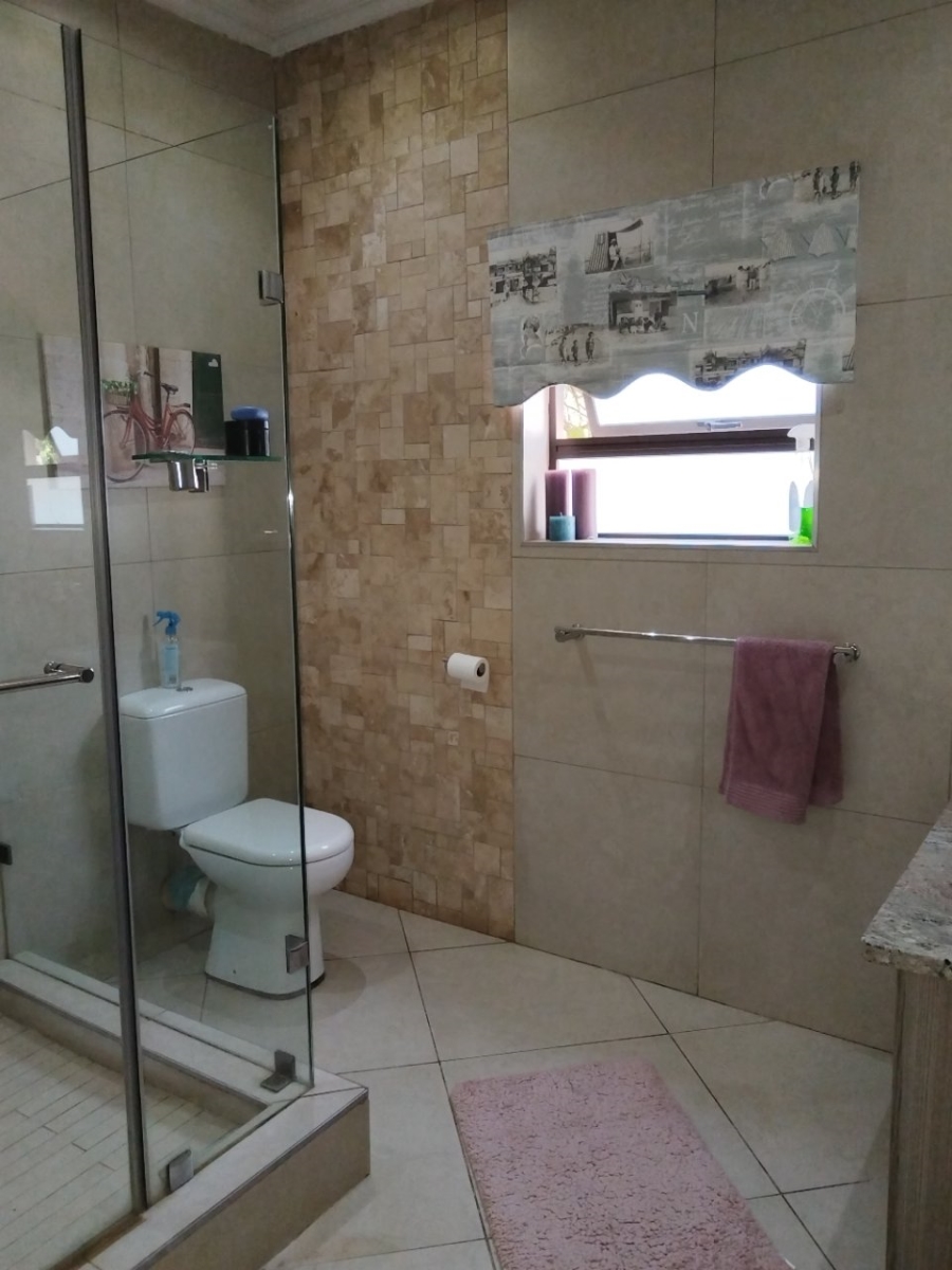 4 Bedroom Property for Sale in Faerie Glen Gauteng