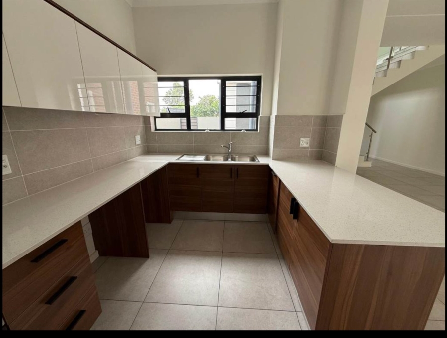 To Let 3 Bedroom Property for Rent in Sunninghill Gauteng