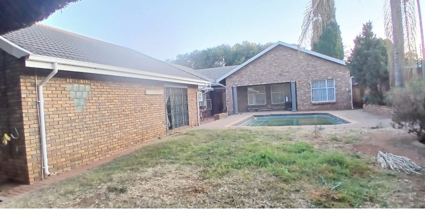 To Let 4 Bedroom Property for Rent in Heuweloord Gauteng