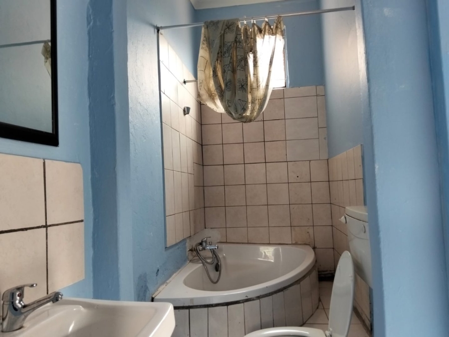 To Let 4 Bedroom Property for Rent in Lyttelton Manor Gauteng