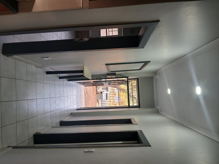  Bedroom Property for Sale in Gezina Gauteng