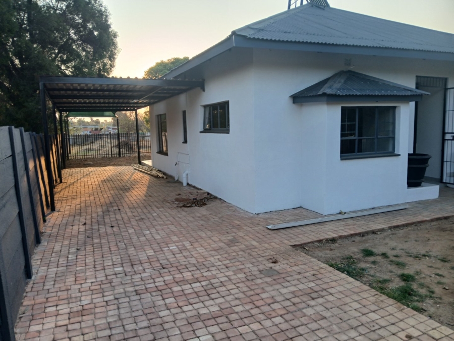  Bedroom Property for Sale in Gezina Gauteng
