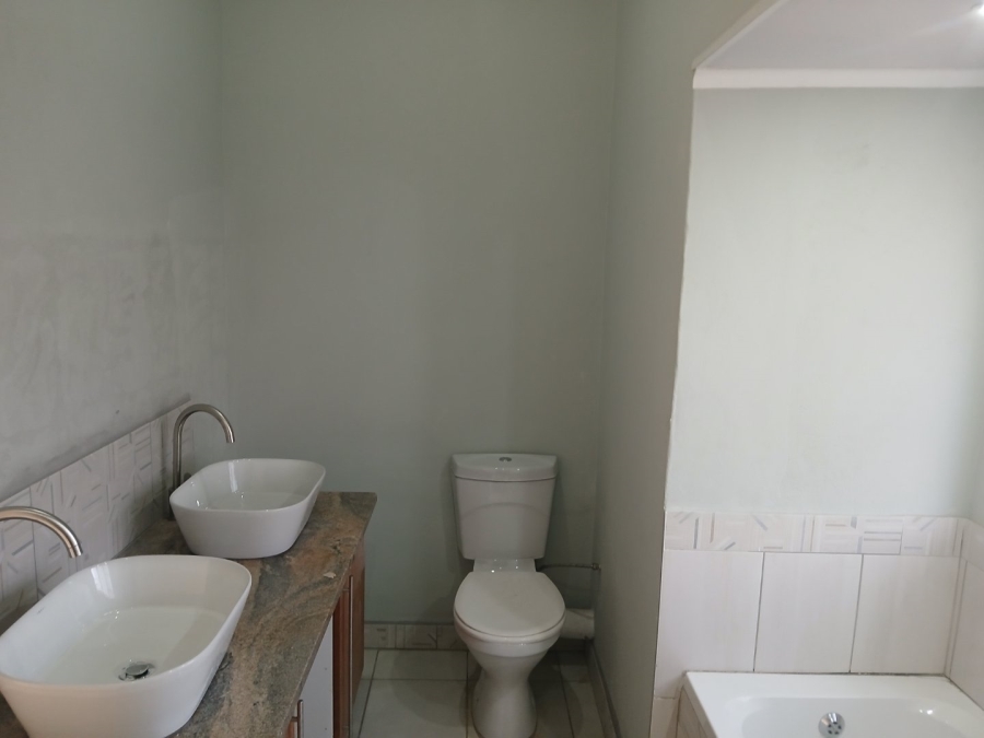  Bedroom Property for Sale in Gezina Gauteng