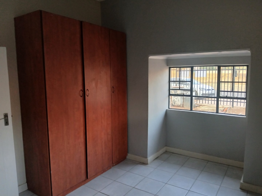  Bedroom Property for Sale in Gezina Gauteng