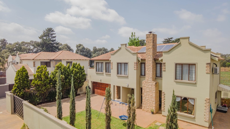 3 Bedroom Property for Sale in Bonaero Park Gauteng