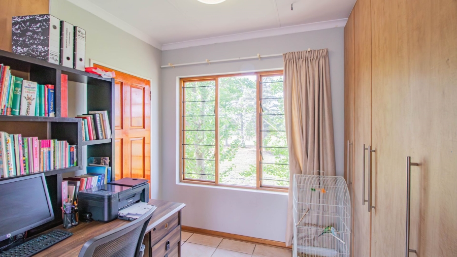 3 Bedroom Property for Sale in Bonaero Park Gauteng