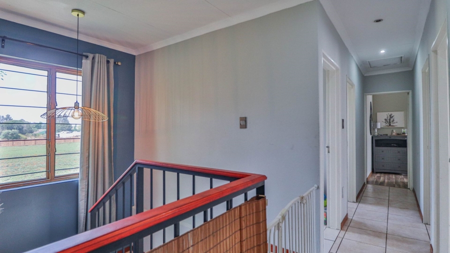 3 Bedroom Property for Sale in Bonaero Park Gauteng