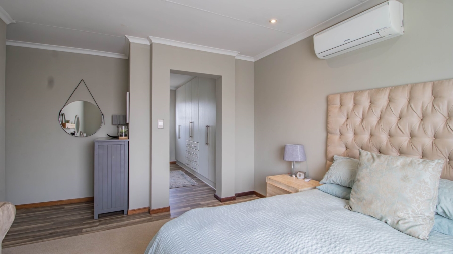3 Bedroom Property for Sale in Bonaero Park Gauteng