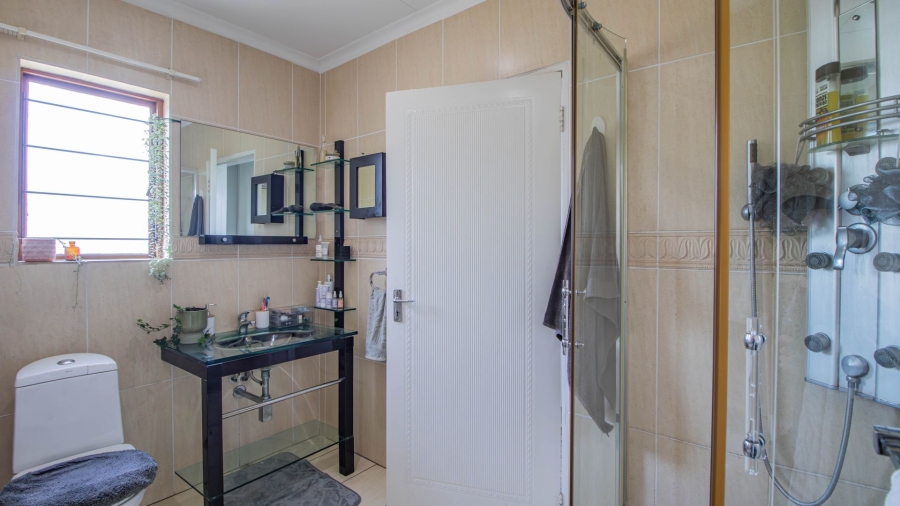 3 Bedroom Property for Sale in Bonaero Park Gauteng