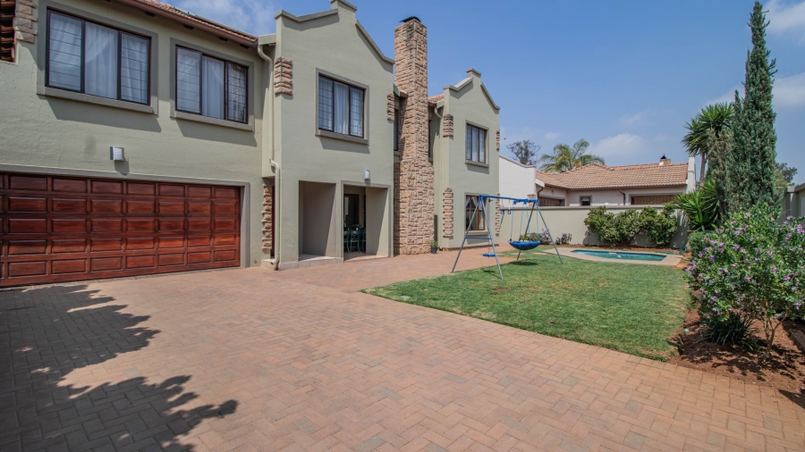 3 Bedroom Property for Sale in Bonaero Park Gauteng