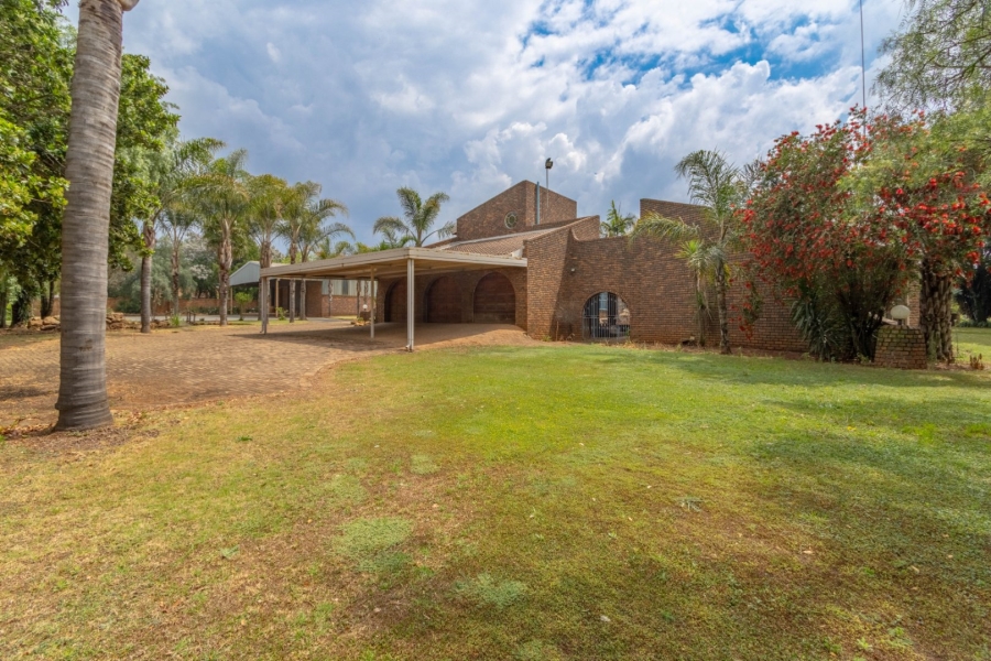 7 Bedroom Property for Sale in Kempton Park Ah Gauteng