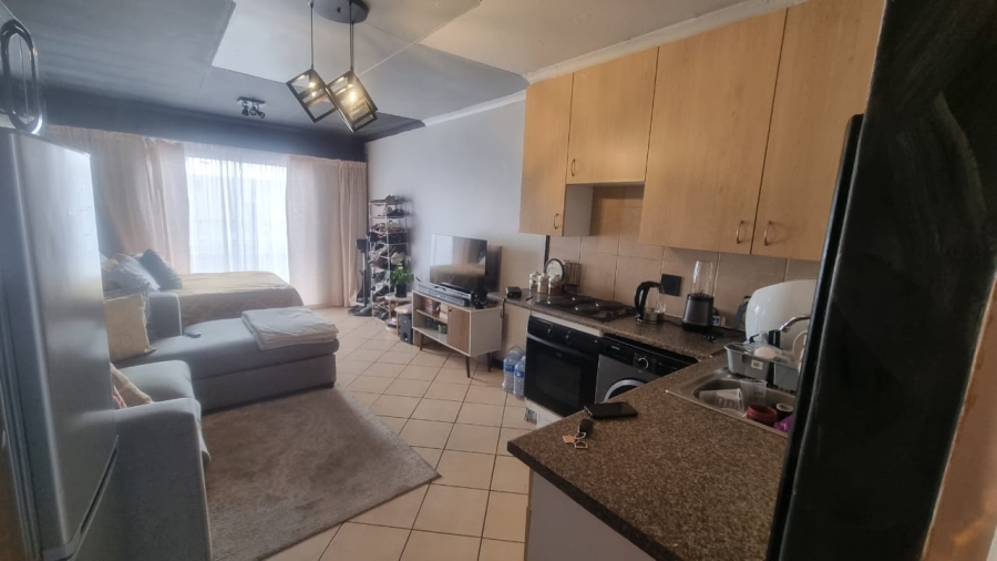 1 Bedroom Property for Sale in Karenpark Gauteng