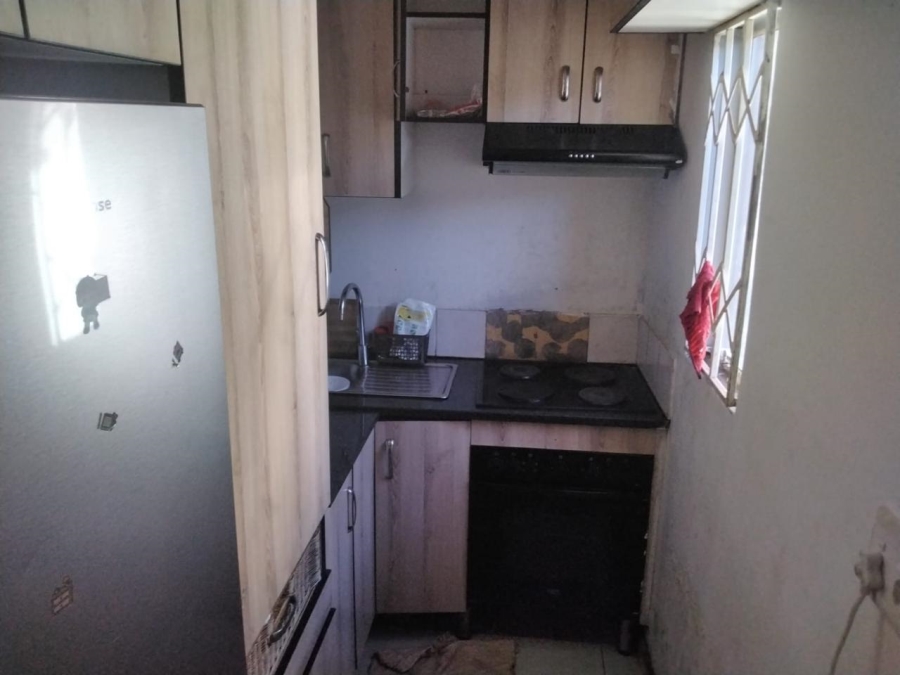2 Bedroom Property for Sale in Lotus Gardens Gauteng