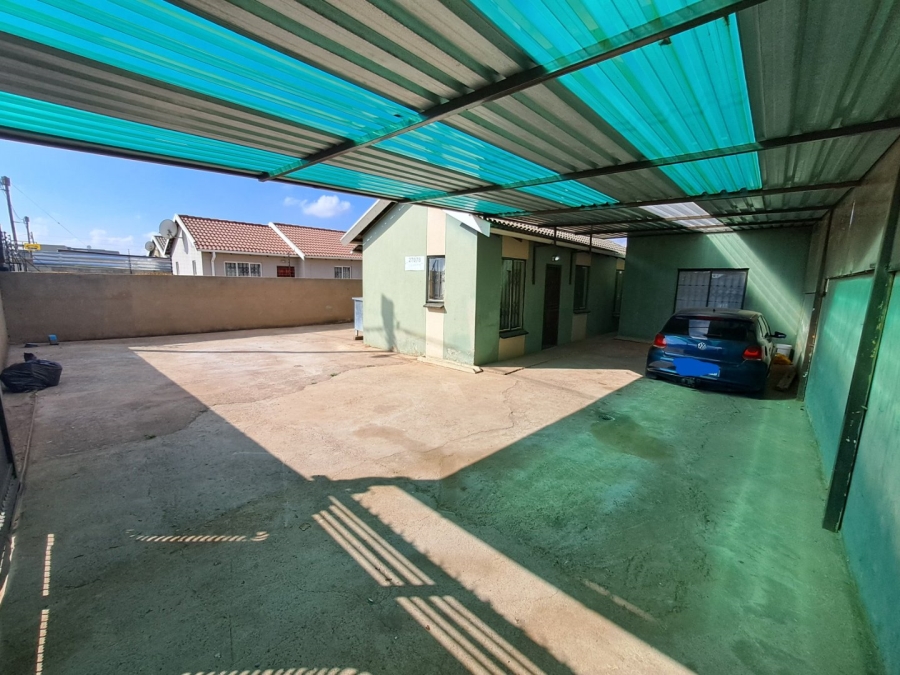 To Let 3 Bedroom Property for Rent in Protea Glen Gauteng