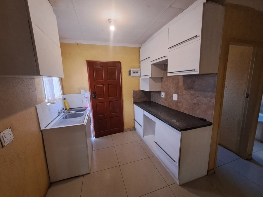 To Let 3 Bedroom Property for Rent in Protea Glen Gauteng