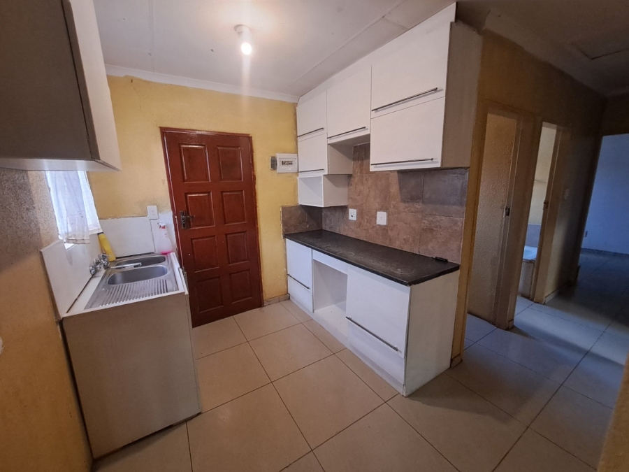 To Let 3 Bedroom Property for Rent in Protea Glen Gauteng