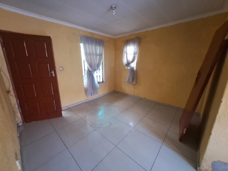 To Let 3 Bedroom Property for Rent in Protea Glen Gauteng