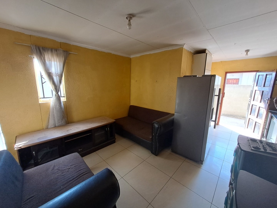 To Let 3 Bedroom Property for Rent in Protea Glen Gauteng