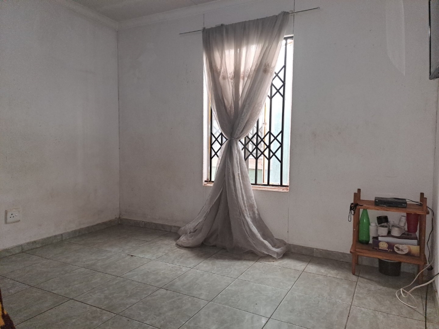 To Let 3 Bedroom Property for Rent in Protea Glen Gauteng