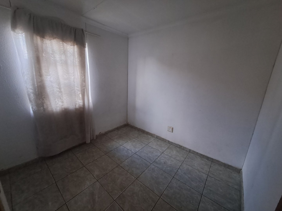To Let 3 Bedroom Property for Rent in Protea Glen Gauteng