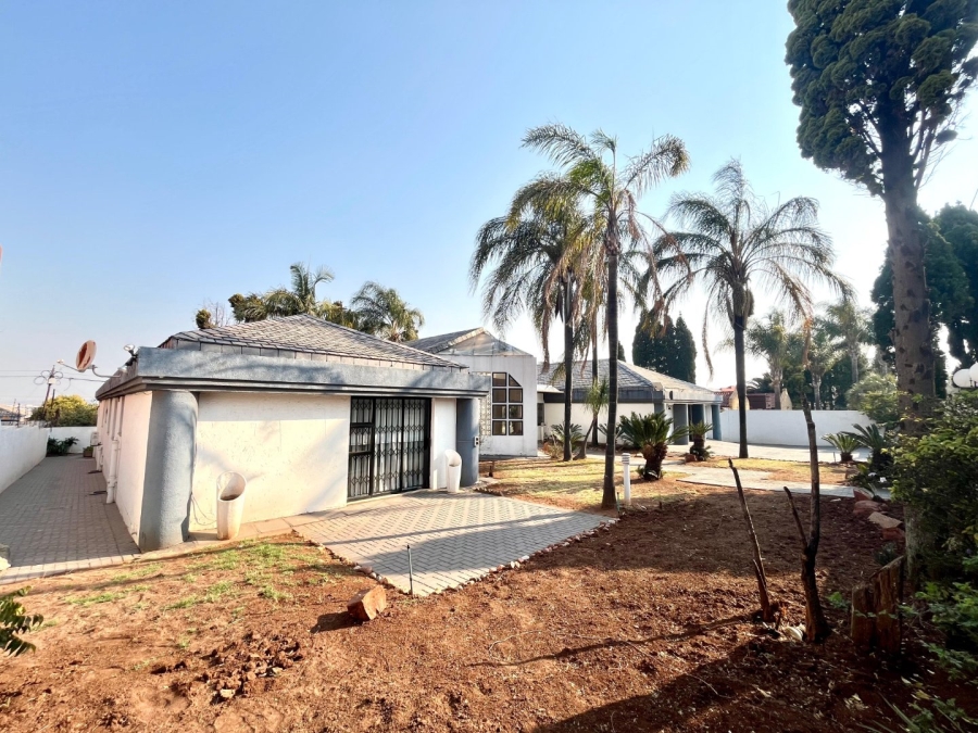 4 Bedroom Property for Sale in Erasmia Gauteng