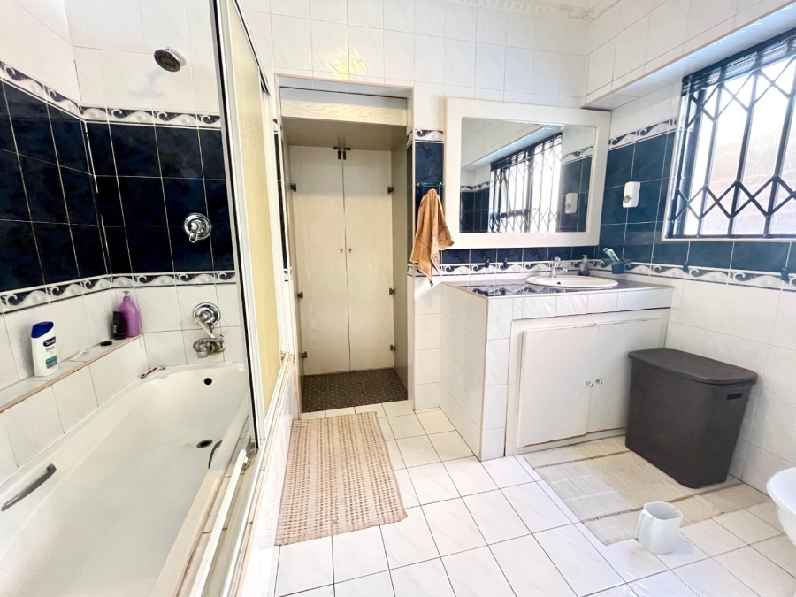 4 Bedroom Property for Sale in Erasmia Gauteng