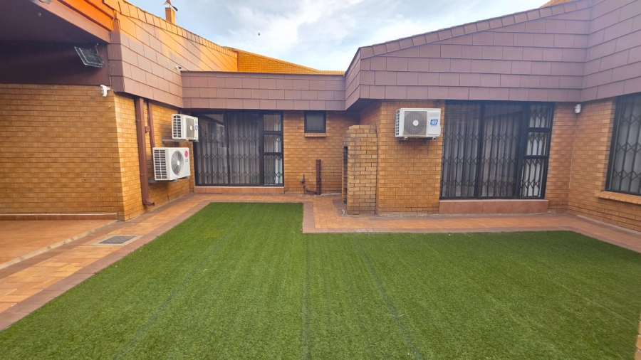 4 Bedroom Property for Sale in Erasmia Gauteng