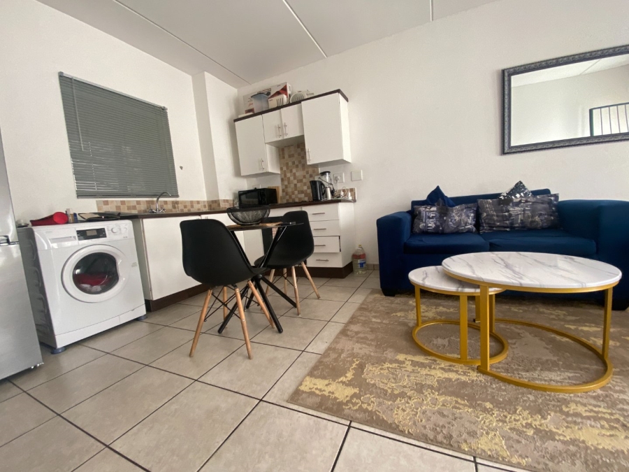 1 Bedroom Property for Sale in Grand Central Gauteng