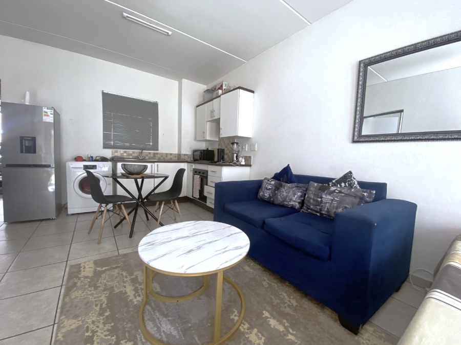 1 Bedroom Property for Sale in Grand Central Gauteng