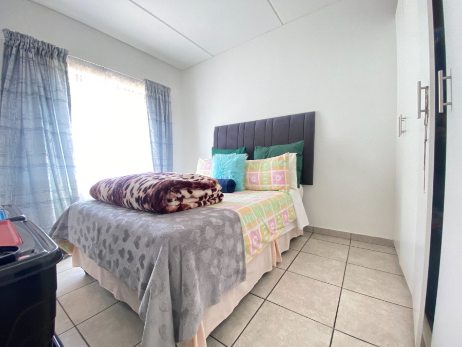 1 Bedroom Property for Sale in Grand Central Gauteng
