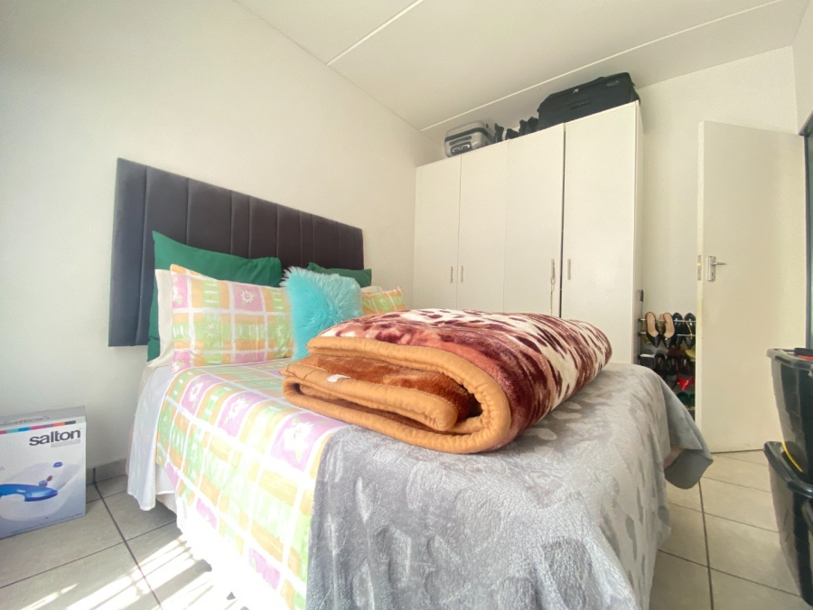 1 Bedroom Property for Sale in Grand Central Gauteng