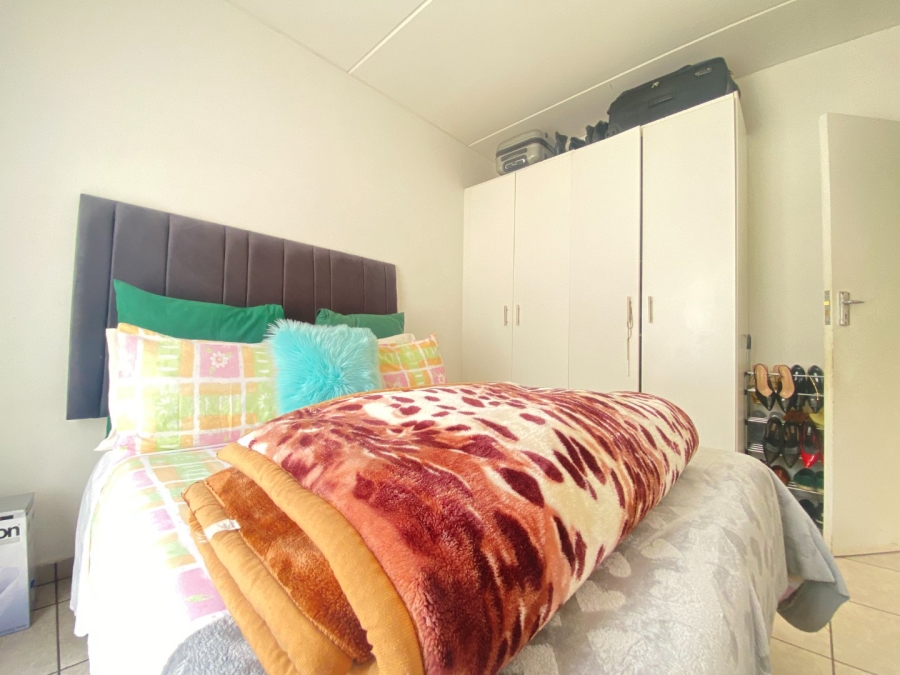 1 Bedroom Property for Sale in Grand Central Gauteng