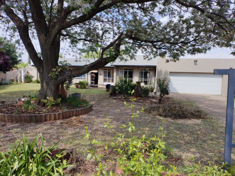 3 Bedroom Property for Sale in Strubenvale Gauteng
