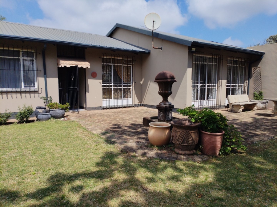3 Bedroom Property for Sale in Strubenvale Gauteng