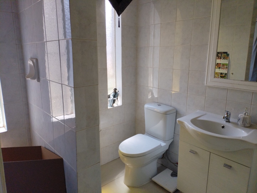 3 Bedroom Property for Sale in Strubenvale Gauteng