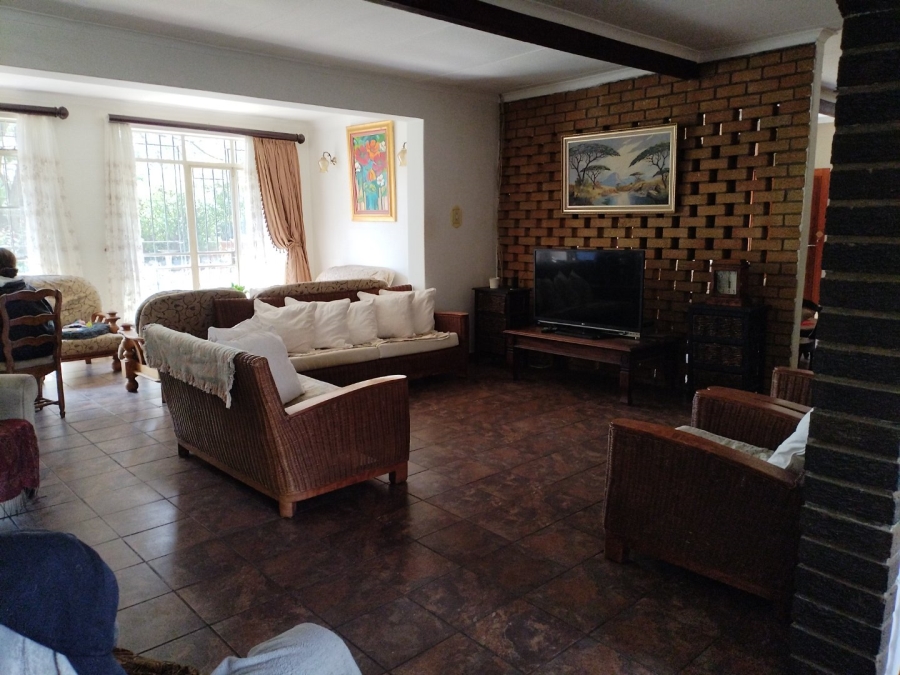 3 Bedroom Property for Sale in Strubenvale Gauteng