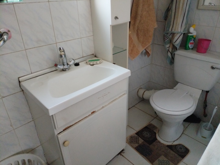 3 Bedroom Property for Sale in Strubenvale Gauteng