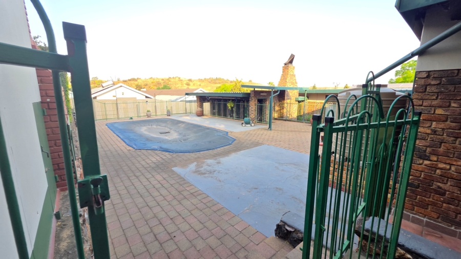 To Let 3 Bedroom Property for Rent in Erasmia Gauteng