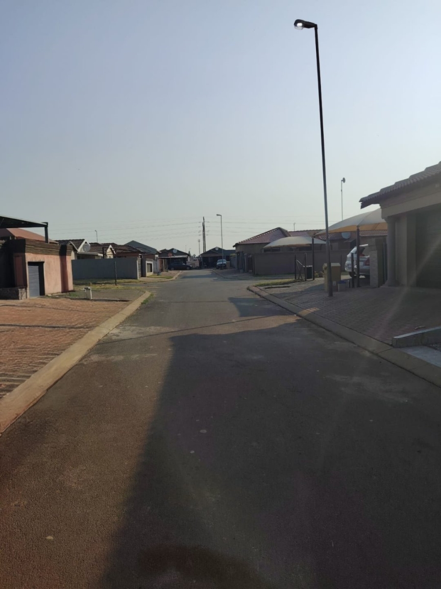 3 Bedroom Property for Sale in Windmill Park Gauteng