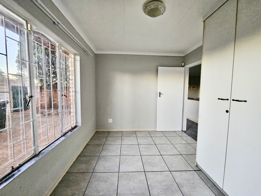To Let 2 Bedroom Property for Rent in Birchleigh Gauteng